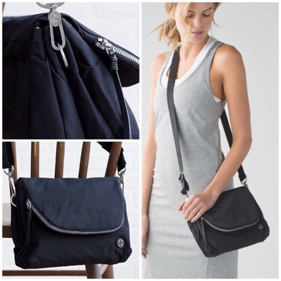 ❌SOLD❌🌵NWT lululemon party om bag - Picture 4 of 8